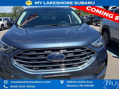 Used 2019 Ford Edge SE FWD image 2