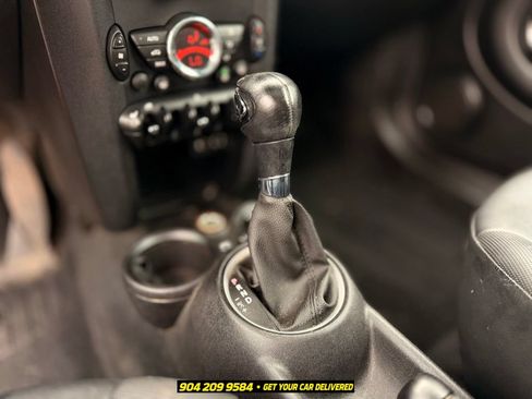Used 2011 MINI Cooper Clubman FWD image 10
