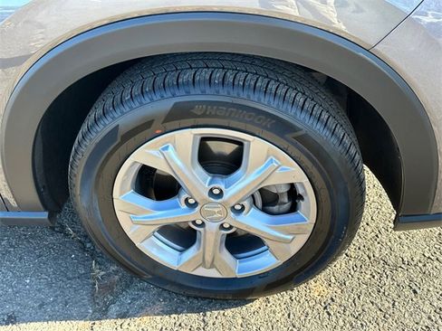 Used 2023 Honda HR-V LX image 7