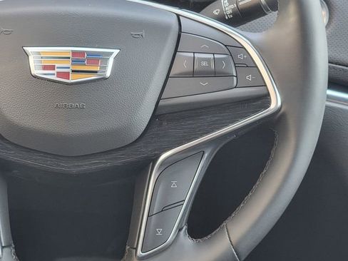 Used 2025 Cadillac XT5 Premium Luxury image 32