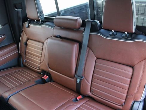 Used 2024 GMC Sierra 1500 Denali Ultimate image 32