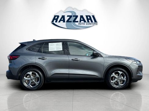 Used 2025 Ford Escape ST-Line Select AWD/4WD image 2