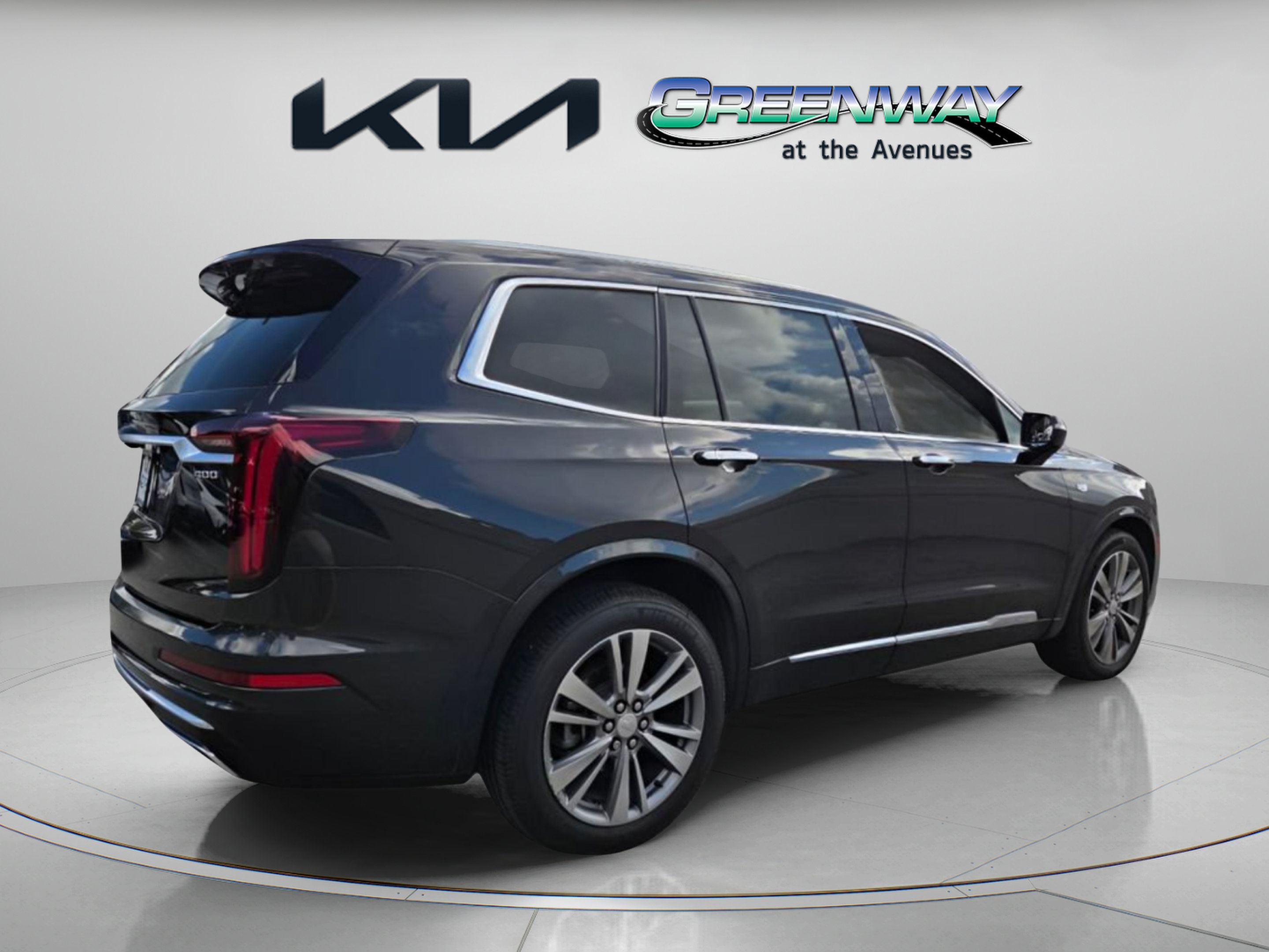 Used 2020 Cadillac XT6 Premium Luxury FWD image 7