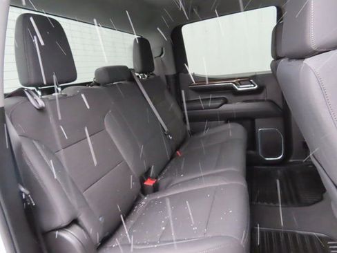 Used 2024 Chevrolet Silverado 1500 LT AWD/4WD image 31