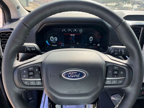 New 2026 Ford Ranger Lariat w/ FX4 Off-Road Package AWD/4WD image 16