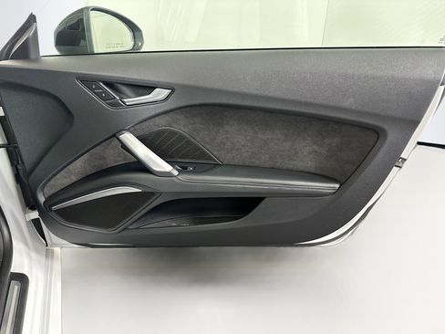 Used 2018 Audi TT 2.0T w/ Technology Package image 29