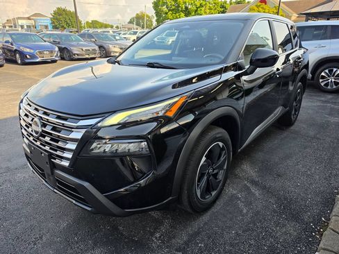 Used 2024 Nissan Rogue SV AWD/4WD image 26
