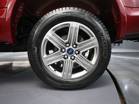 Used 2018 Ford F150 XLT w/ Equipment Group 302A Luxury AWD/4WD image 13