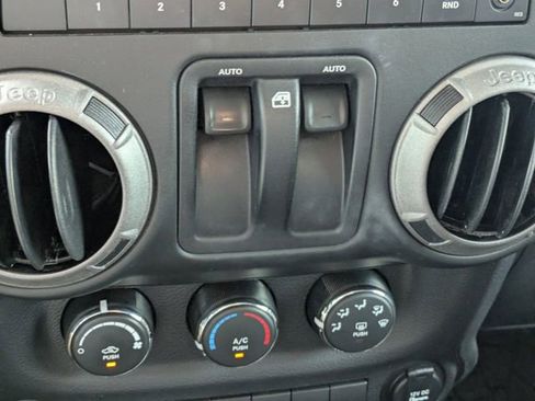 Used 2017 Jeep Wrangler Sport image 27