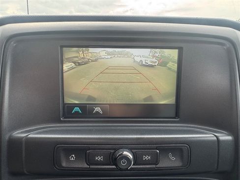 Used 2018 Chevrolet Silverado 1500 W/T w/ Trailering Package image 16