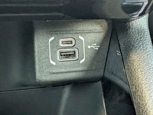 New 2026 Jeep Compass Latitude image 20