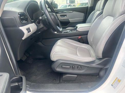 Used 2024 Honda Pilot EX-L image 6