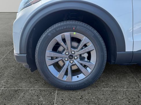 New 2025 Ford Explorer Active w/ Active Comfort Package image 9