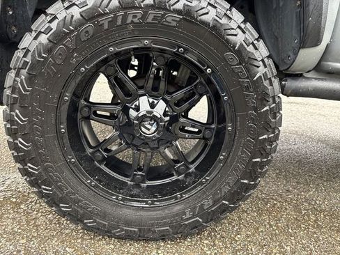 Used 2020 Toyota Tacoma TRD Off-Road w/ TRD Premium Off Road Package image 24