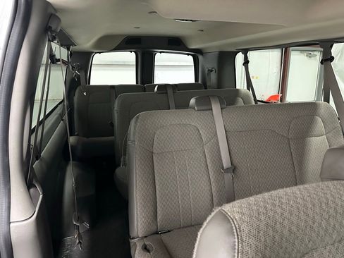 Used 2025 Chevrolet Express 3500 LT w/ LT Preferred Equipment Group image 42