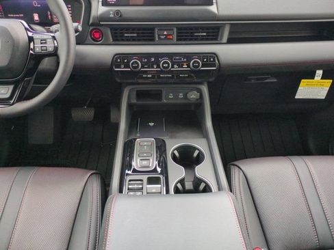 New 2026 Honda Pilot Black Edition image 17