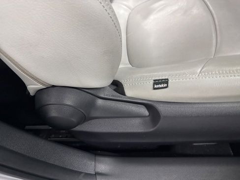 Used 2020 Toyota Corolla LE image 10