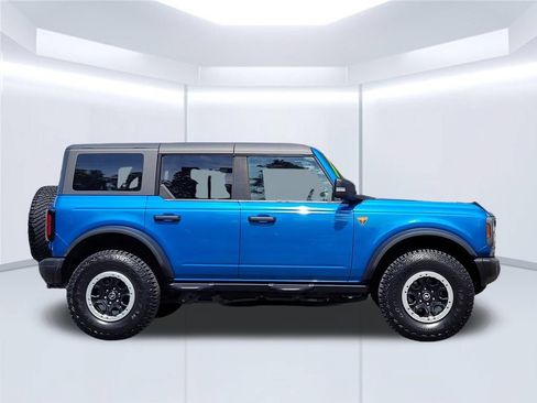 Used 2023 Ford Bronco Badlands w/ Sasquatch Package AWD/4WD image 3