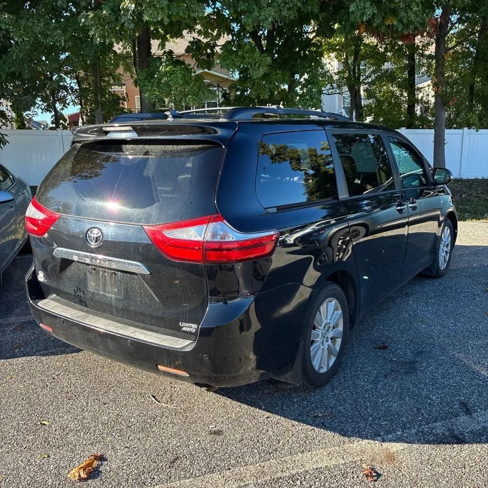 Used 2016 Toyota Sienna Limited Premium AWD/4WD image 7