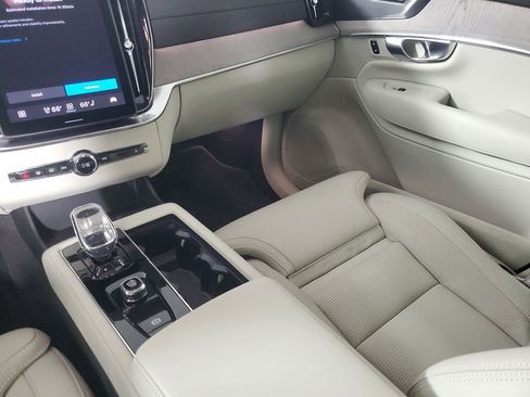 Used 2025 Volvo XC90 T8 Ultra image 20