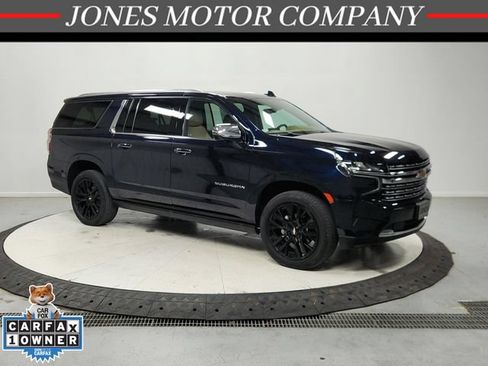 Used 2023 Chevrolet Suburban Premier AWD/4WD image 1