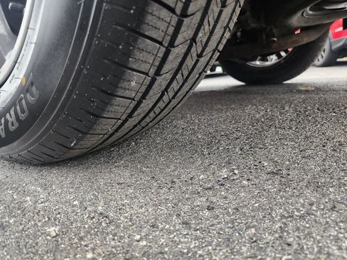 Used 2017 INFINITI QX60 Luxe w/ Premium Plus Package AWD/4WD image 24