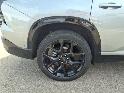 Used 2024 Chevrolet Traverse RS w/ LPO, Floor Liner Package AWD/4WD image 28