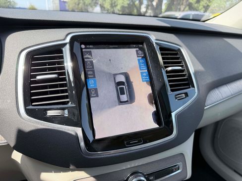 Certified 2024 Volvo XC90 B6 Plus AWD/4WD image 20