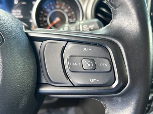 Used 2021 Jeep Wrangler Unlimited Sport AWD/4WD image 41