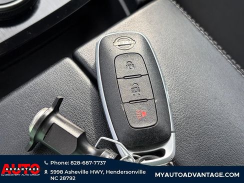 Used 2024 Nissan Rogue S AWD/4WD image 18