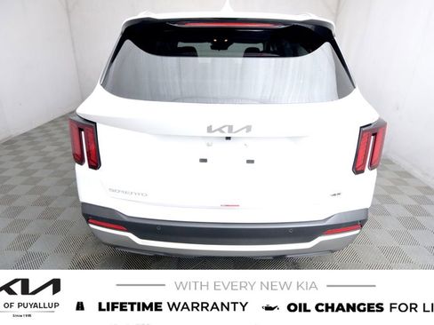 New 2026 Kia Sorento S image 6