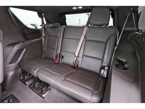 Used 2021 GMC Yukon Denali w/ Denali Premium Package image 13