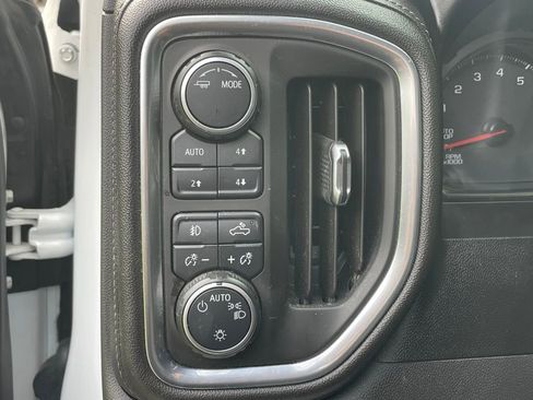 Certified 2021 Chevrolet Silverado 1500 LT Trail Boss w/ Convenience Package II AWD/4WD image 33