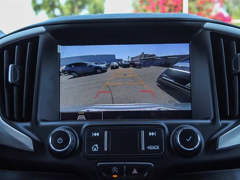 Used 2022 GMC Terrain SLT image 19