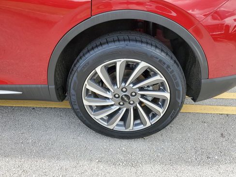 Used 2023 Lincoln Corsair Reserve image 8