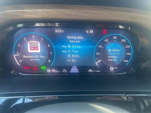 Used 2024 Volkswagen Atlas SE AWD/4WD image 17