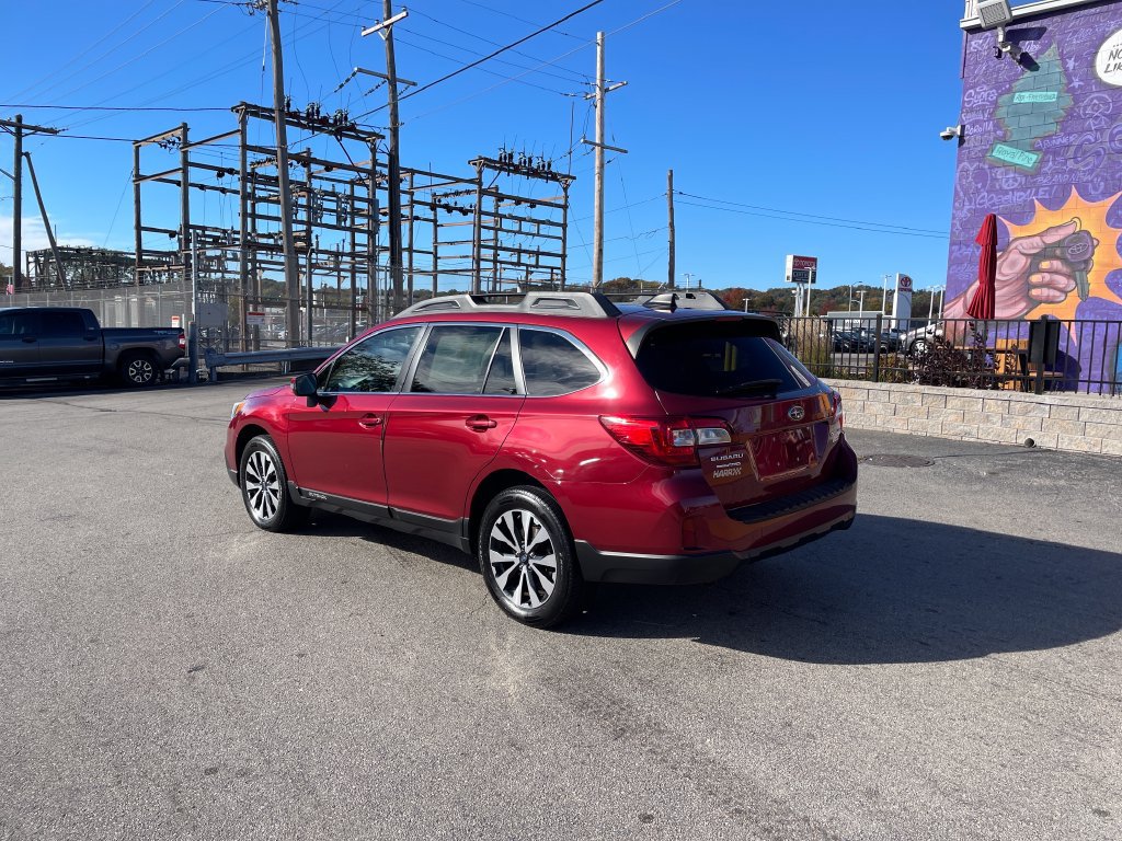 Used 2016 Subaru Outback 2.5i Limited AWD/4WD image 3