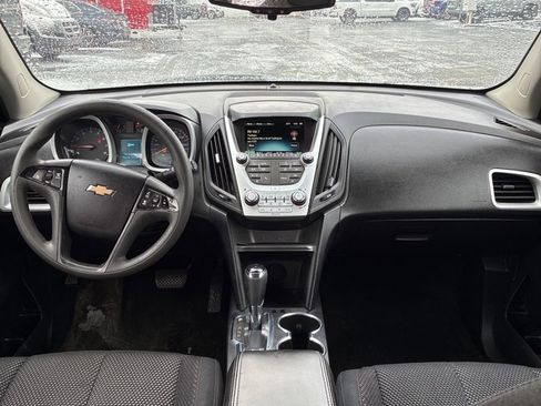 Used 2017 Chevrolet Equinox LS image 12