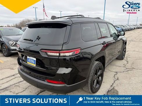 Used 2023 Jeep Grand Cherokee L Limited w/ Black Appearance Package image 5