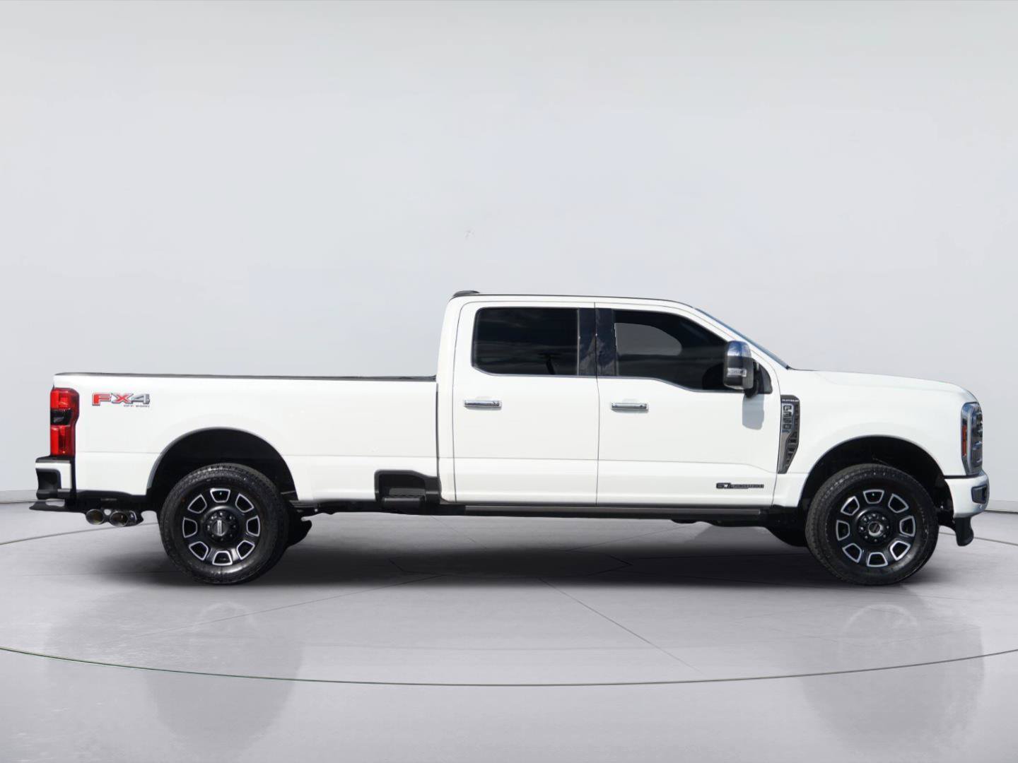 Used 2024 Ford F350 Platinum w/ FX4 Off-Road Package AWD/4WD image 5