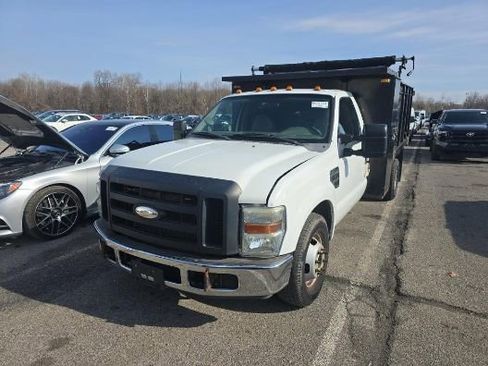 Used 2010 Ford F350 XL image 3