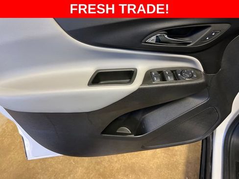 Used 2024 Chevrolet Equinox LS w/ LS Convenience Package AWD/4WD image 18