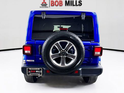 Used 2020 Jeep Wrangler Unlimited Sahara w/ Uconnect 4C Nav & Sound Group AWD/4WD image 6