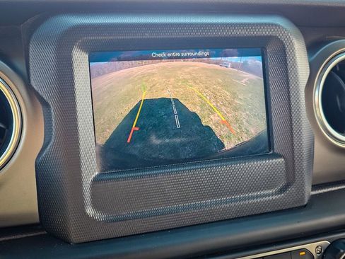 Used 2018 Jeep Wrangler Unlimited Rubicon w/ LED Lighting Group image 22