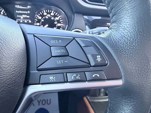 Used 2017 Nissan Rogue SL w/ SL Premium Package image 11