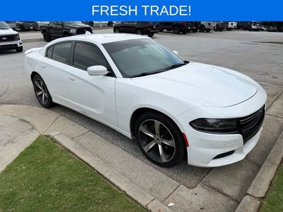 Used 2017 Dodge Charger SXT w/ Navigation & Travel Group