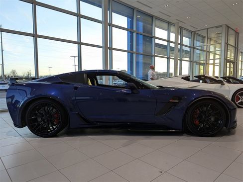 Used 2019 Chevrolet Corvette Z06 image 16
