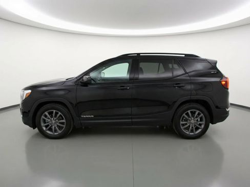 Used 2024 GMC Terrain SLT AWD/4WD image 5