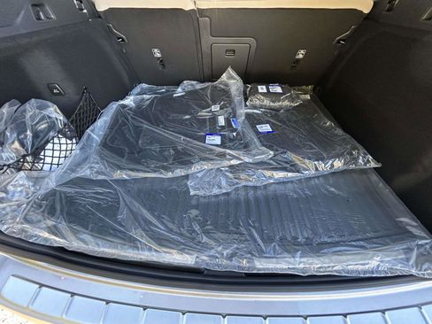 New 2026 Volvo XC60 T8 Plus w/ Protection Package Premier AWD/4WD image 19