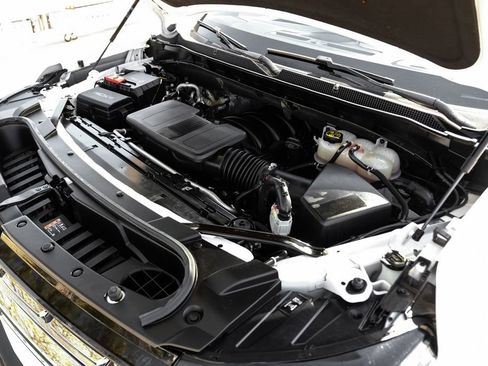 Used 2023 Chevrolet Suburban Premier image 53